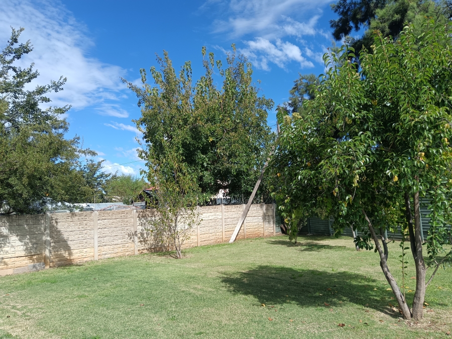 5 Bedroom Property for Sale in Brandwag Free State